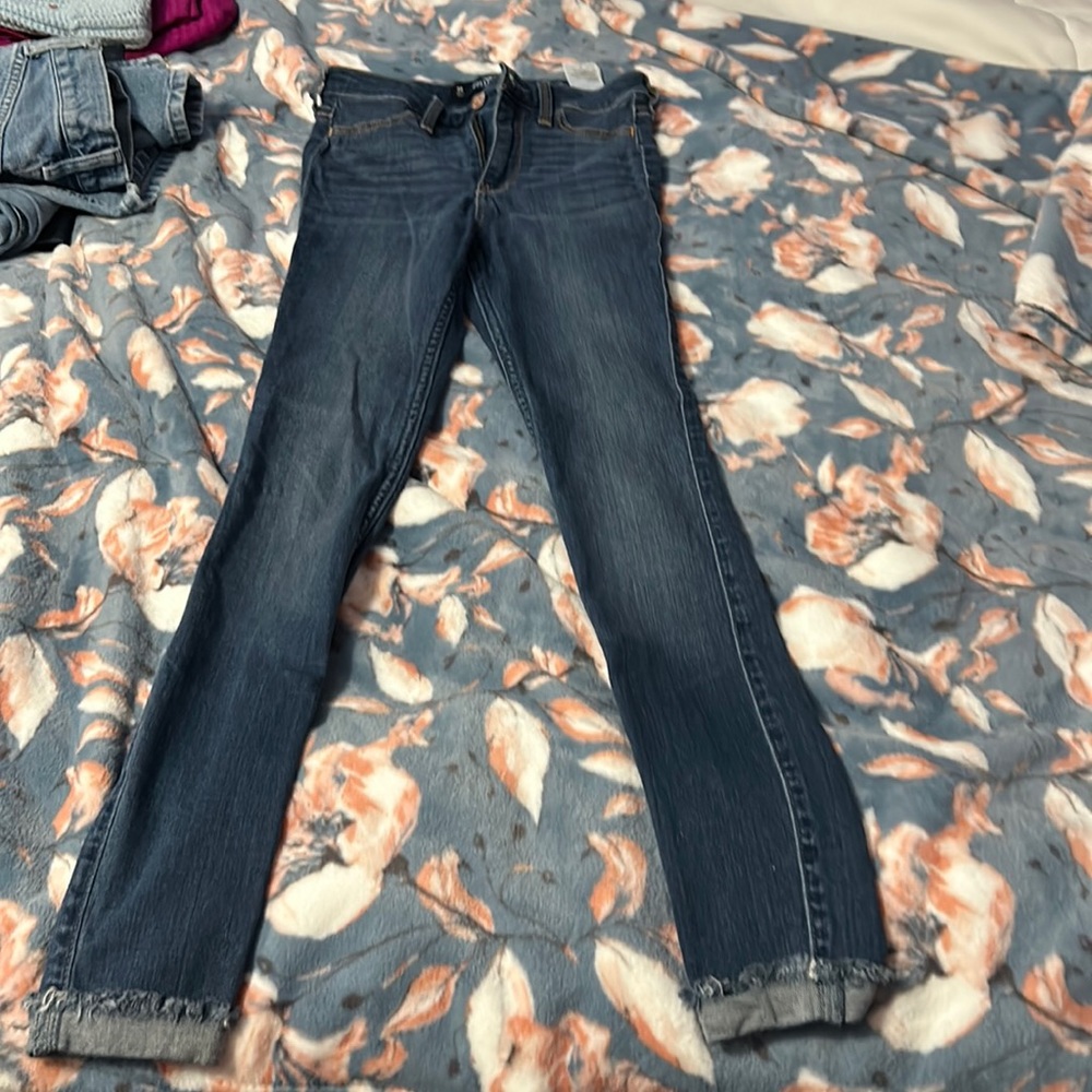 Hollister Skinny Jeans - size 24/28